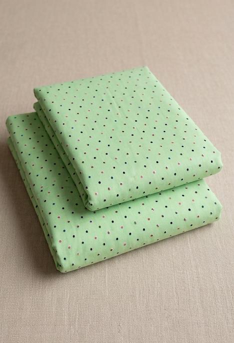 Light pista green color